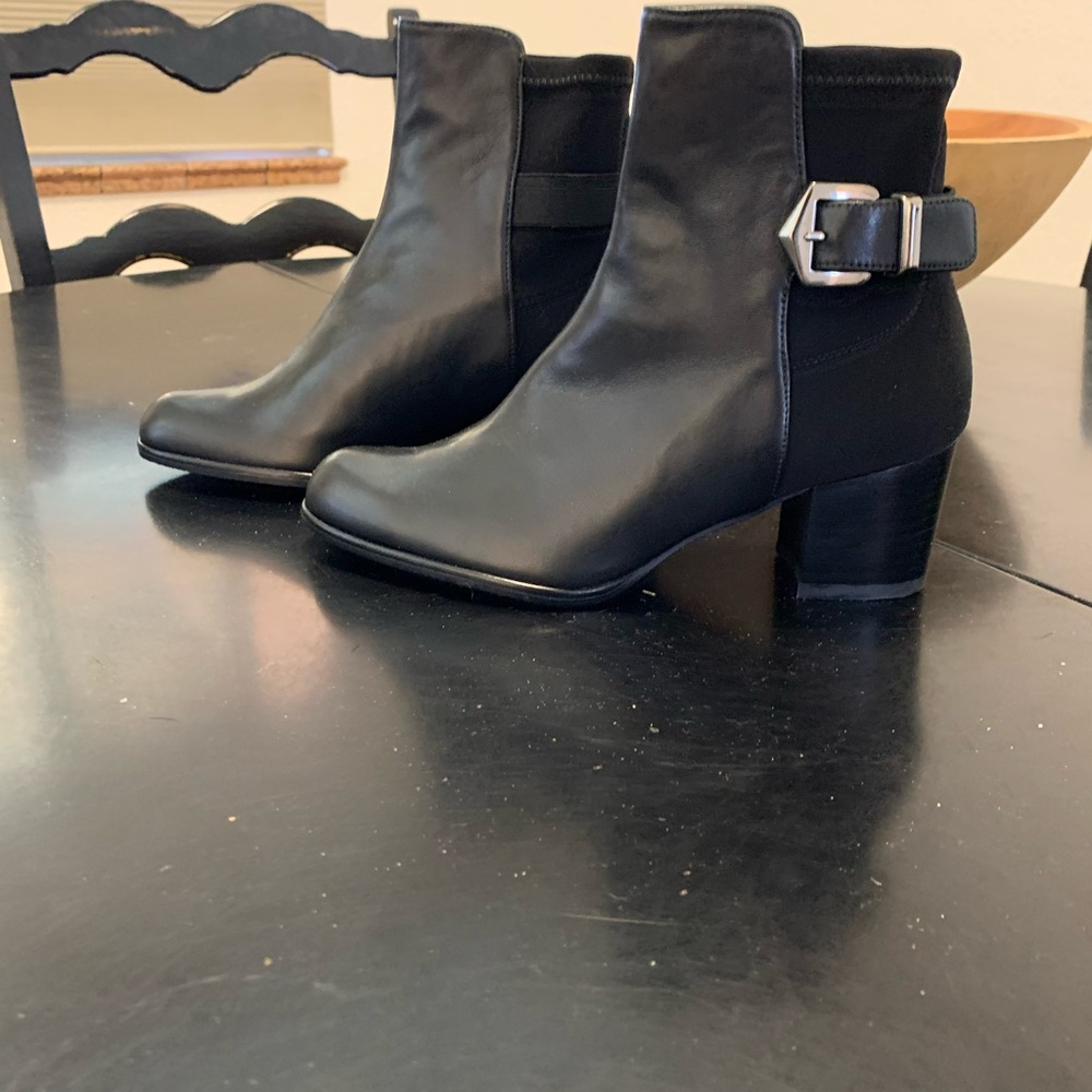 Stuart Weitzman Black Leather Ankle Boots